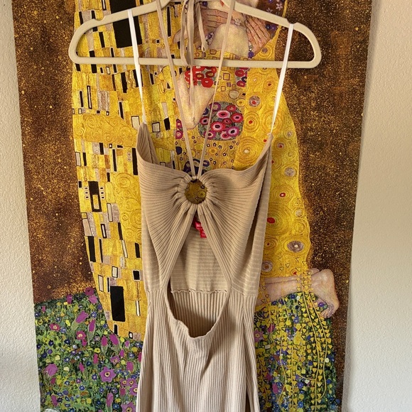 Boho Beige Ribbed Halter Dress - Picture 3 of 10